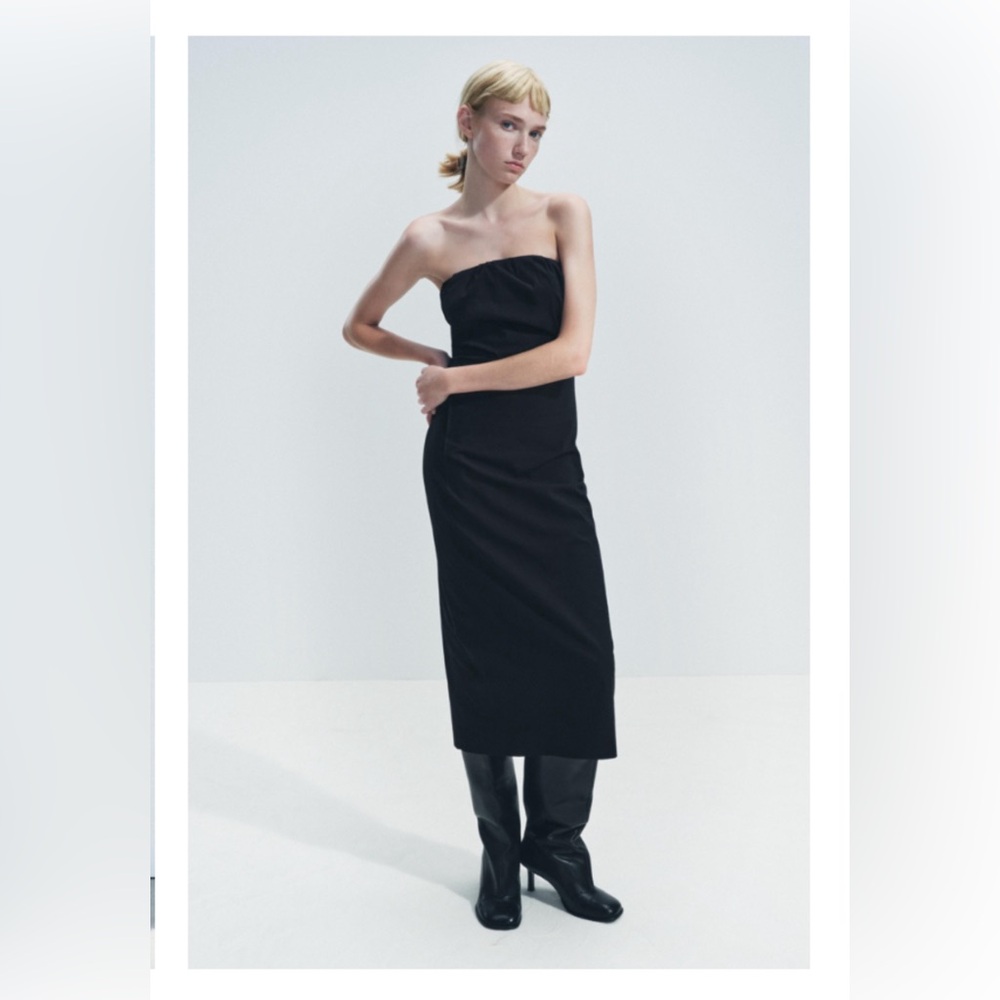 ZW COLLECTION STRAPLESS DRESS BLACK.
SIZE SMALL